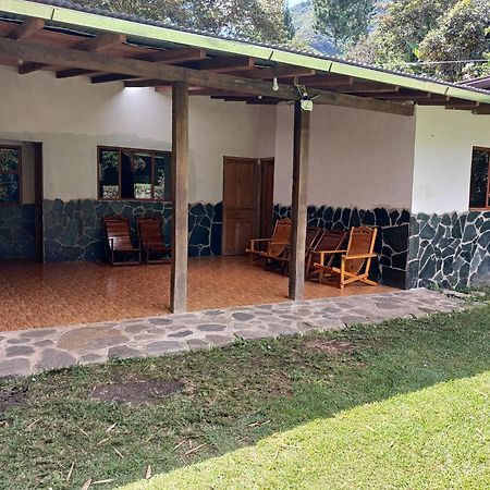 Lia B&B Lucmabamba Sahuayaco Exteriör bild