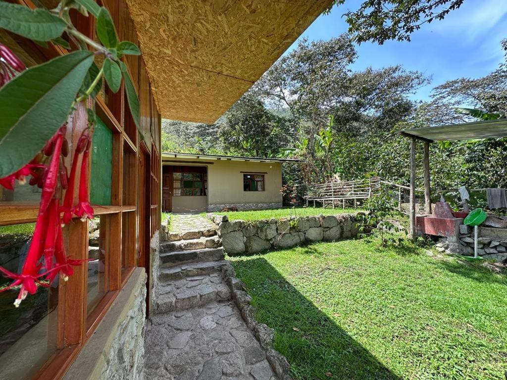Lia B&B Lucmabamba Sahuayaco Exteriör bild